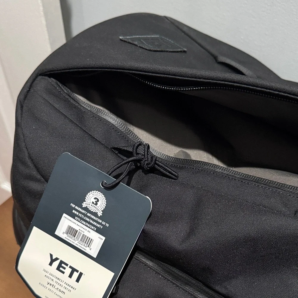 Yeti Crossroads 35L Backpack - Black - Picture 10 of 10